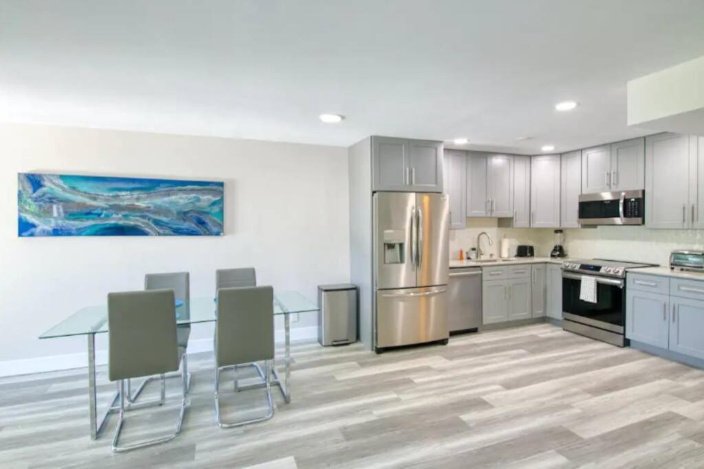 Dog Friendly Condo With Beach Access, Hot Tub, Firepit West Palm Beach Bagian luar foto